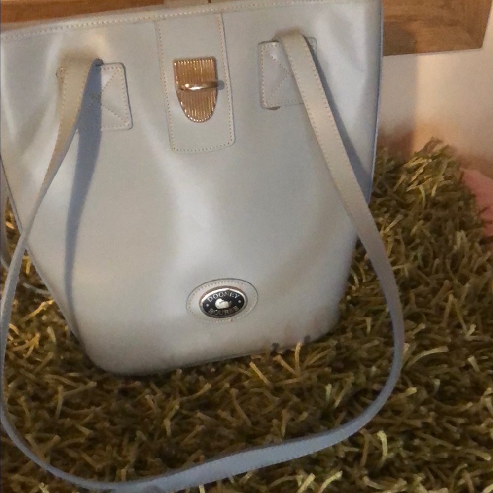 GUC Dooney Bourke11/width 10 1/2tall